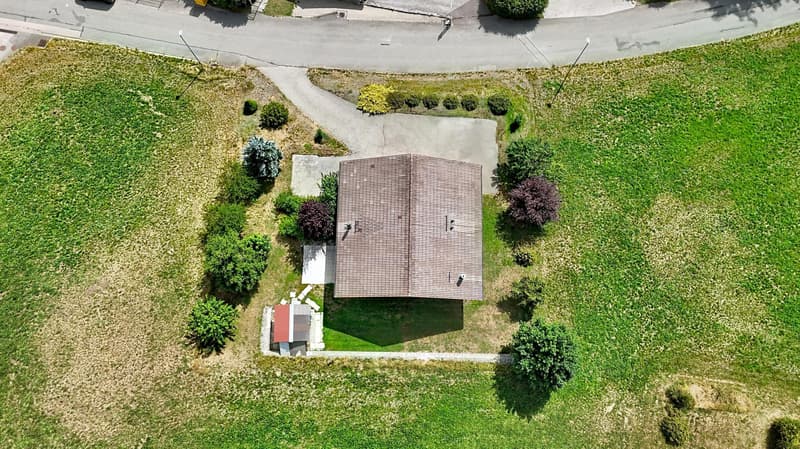 Exclusive - Individual chalet with lake view (5)
