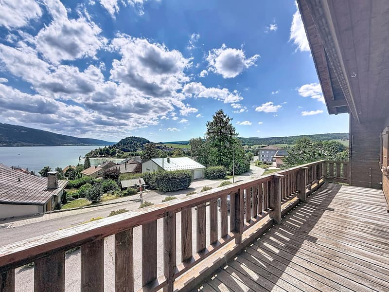 Exclusive - Individual chalet with lake view (4)