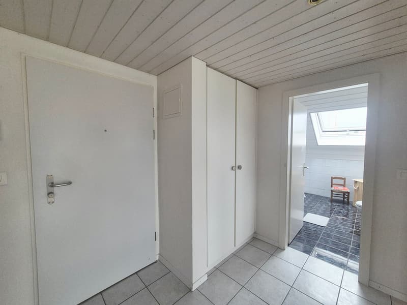 CHÂBLES / 2,5 locali + soppalco con vista sul lago (12)