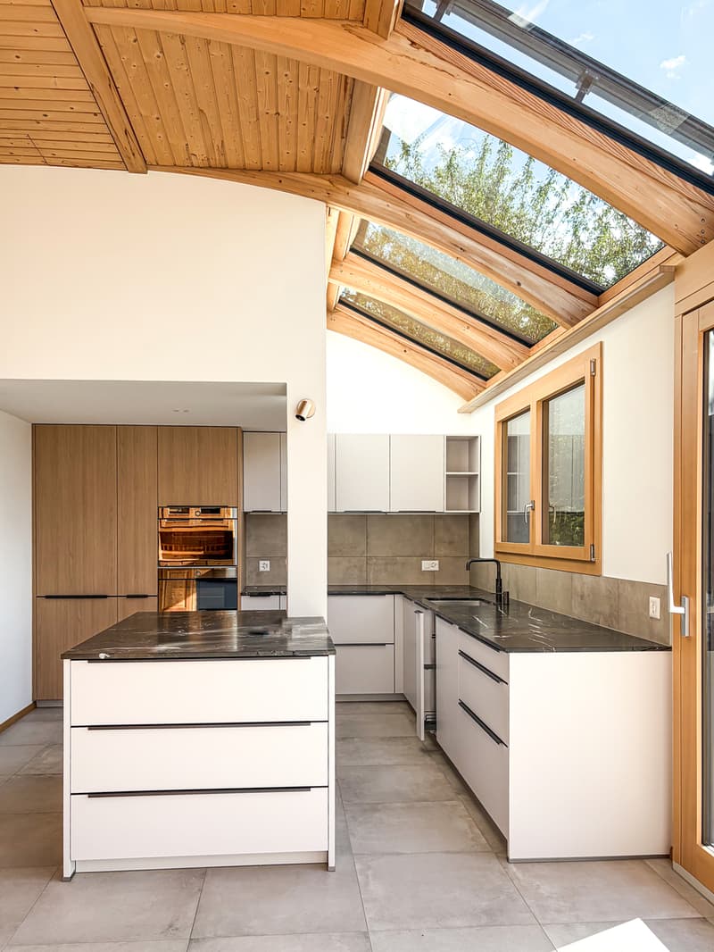 BULLE -- VILLA CONTIGUË RÉNOVÉE DE 6,5 PIÈCES AVEC JARDIN (4)
