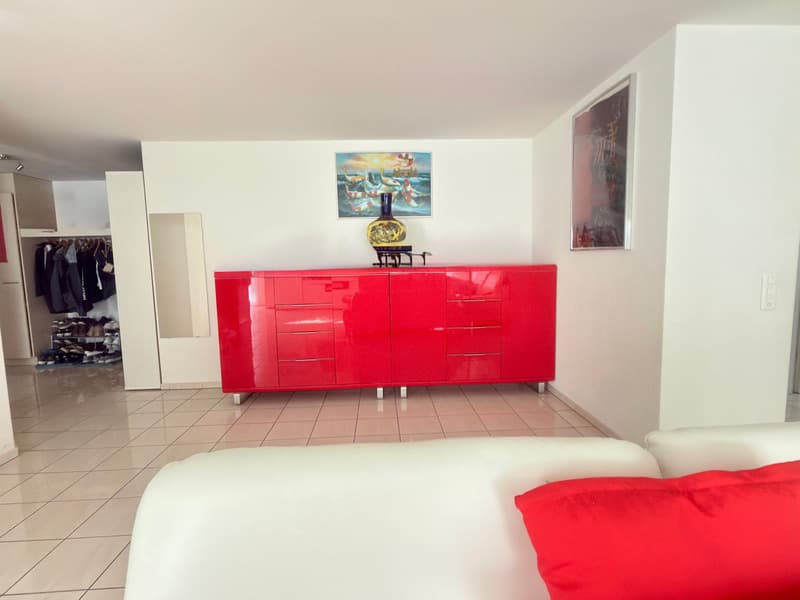 Grosszügige 4.5-Zimmer-Gartenwohnung mit 100 m² Aussenbereich in Bülach (6)