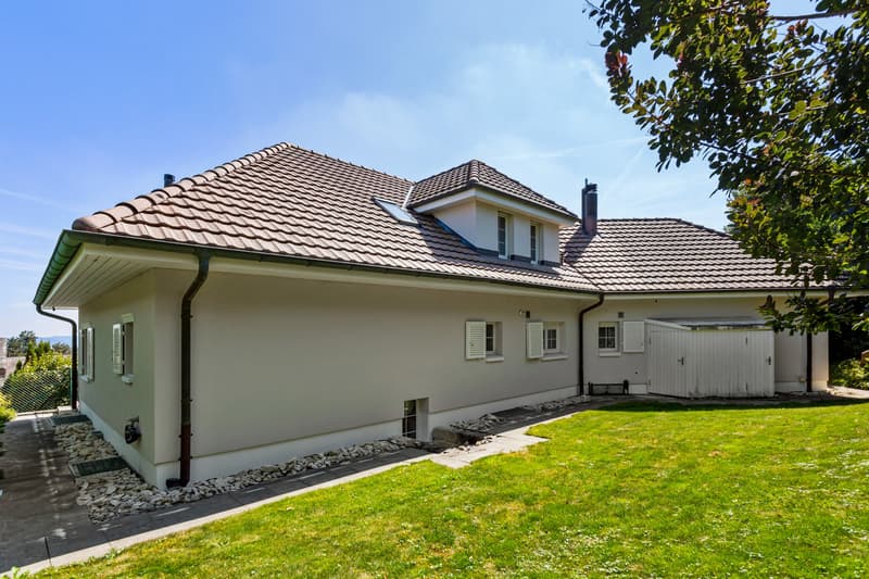 Exclusive 8-room villa in a quiet location in Stetten (22)