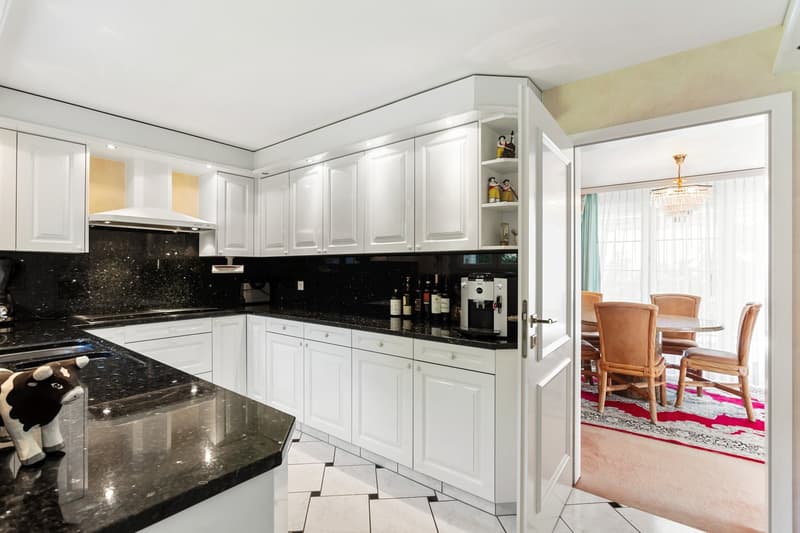 Exclusive 8-room villa in a quiet location in Stetten (5)