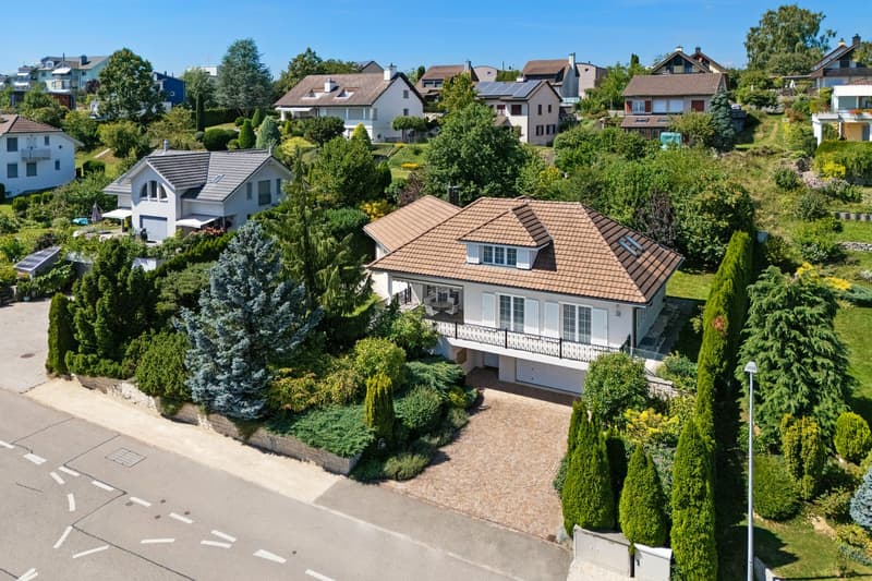 Exclusive 8-room villa in a quiet location in Stetten (28)