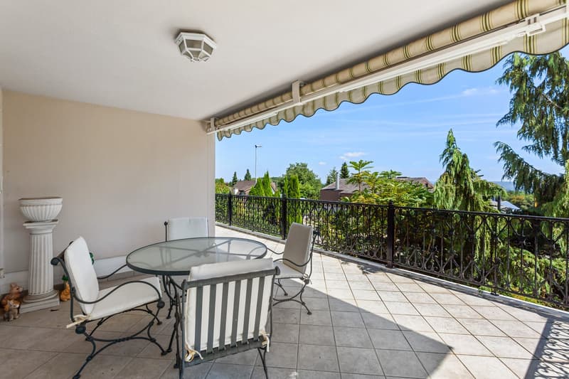 Exclusive 8-room villa in a quiet location in Stetten (20)