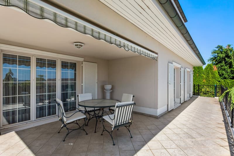 Exclusive 8-room villa in a quiet location in Stetten (19)