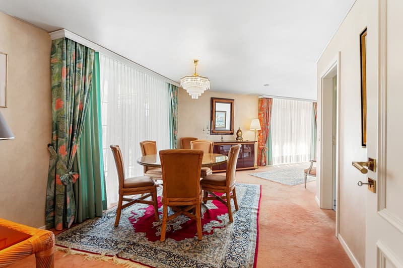 Exclusive 8-room villa in a quiet location in Stetten (4)