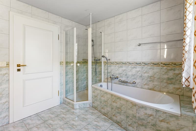 Exclusive 8-room villa in a quiet location in Stetten (17)