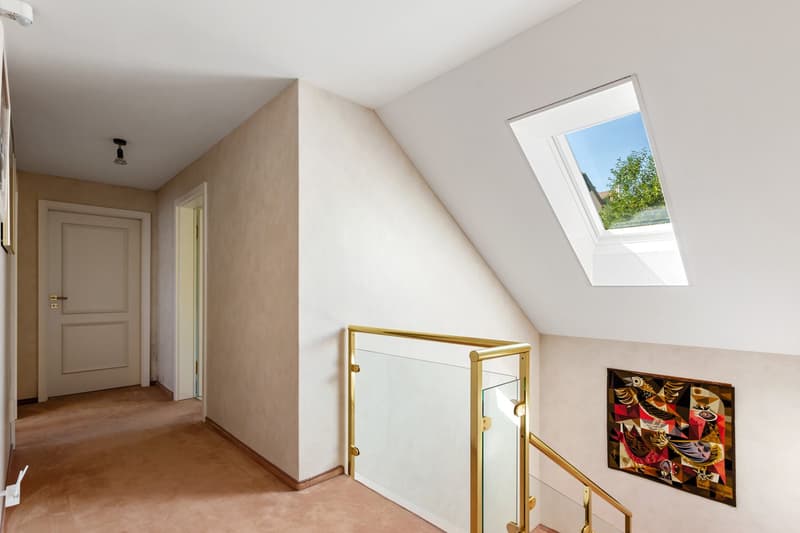 Exclusive 8-room villa in a quiet location in Stetten (15)