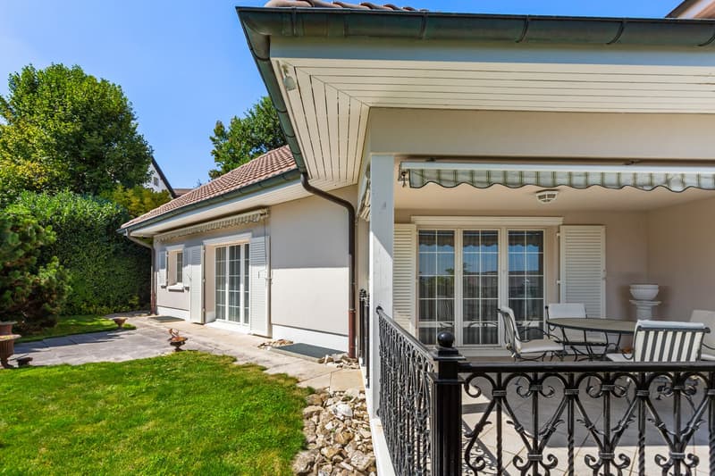 Exclusive 8-room villa in a quiet location in Stetten (21)