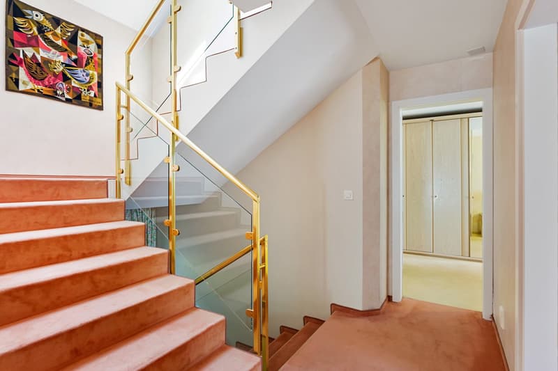 Exclusive 8-room villa in a quiet location in Stetten (13)