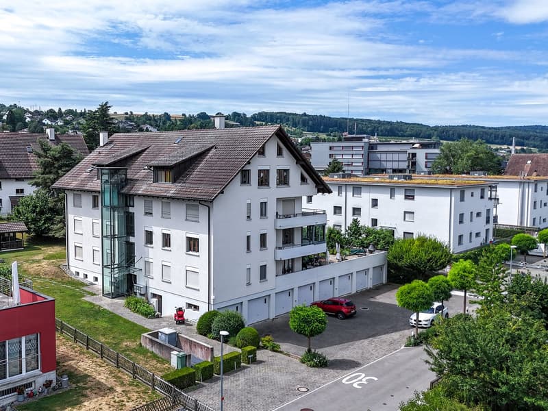 Rêve de 4,5 pièces à Steckborn – Jardin d'hiver, cheminée & soleil du soir (1)