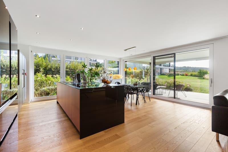 Exklusive 4.5-Zimmer-Gartenwohnung viel Raum, viel Grün, viel Licht, viel Privatsphäre (8)