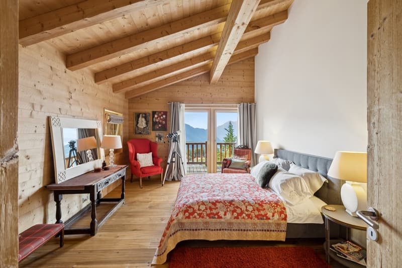 Elegant family chalet with panoramic views and terraced garden (5)