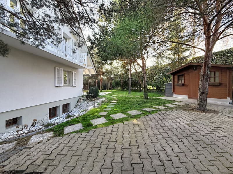 Refined villa with independent studio in Commugny (8)