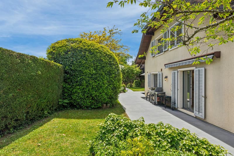 Charming Villa in Commugny - Expansion Potential (11)