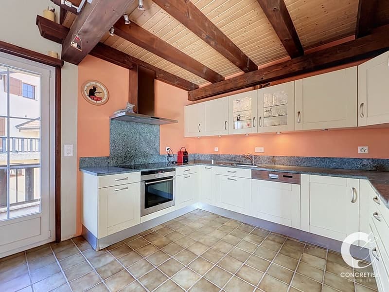 Grand appartement à rénover (6)
