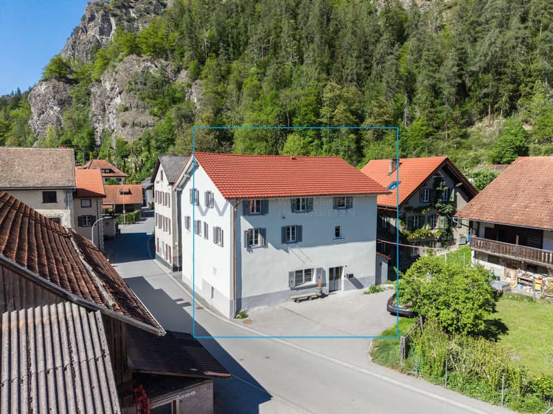 Aussenansicht mit Freiraum