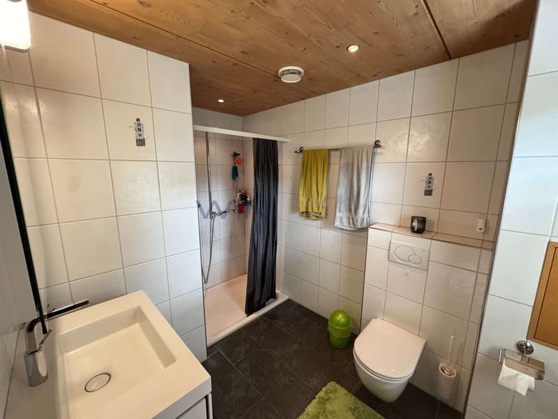 2 x DU/WC mit Wäscheabwurf