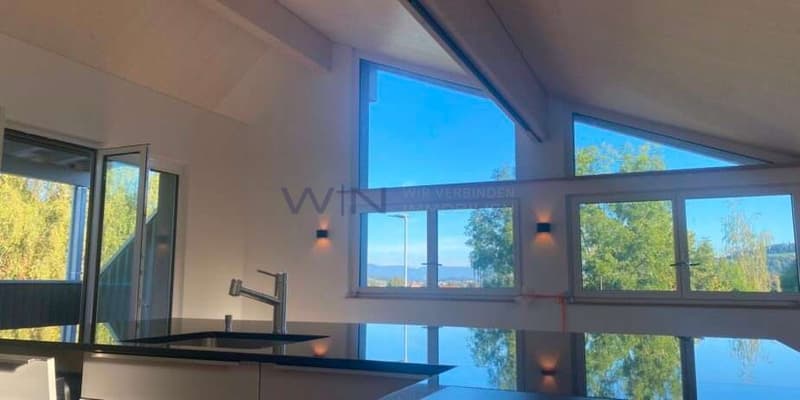 Wohnbereich mit Panoramafenstern