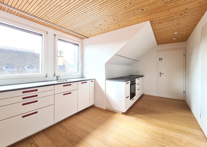 1 x AFFITTO NETTO IN OMAGGIO!!! - Delizioso appartamento di 1.5 locali nella storica piazza del castello ad Aarau (2)