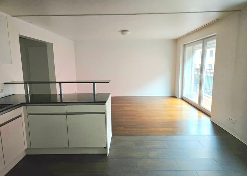 Charming 3.5-room apartment in Emmen with balcony (3)