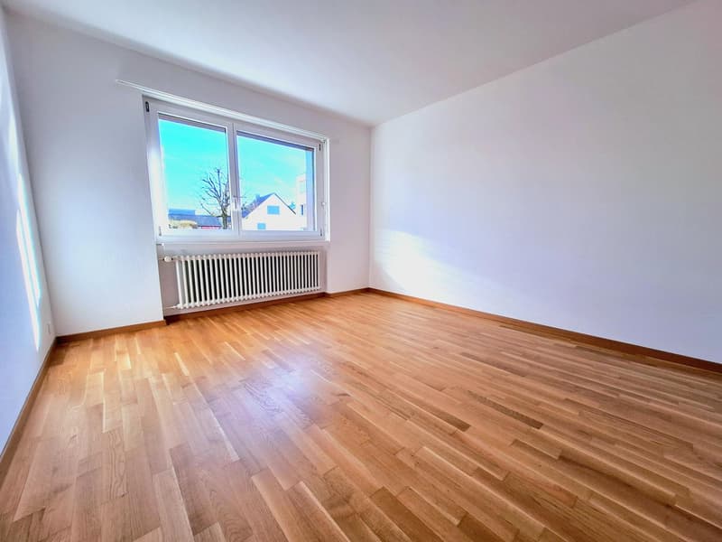 Gemütliche 2^4.5-Zimmerwohnung mit Balkon in ruhiger Lage  (Erlinsbach SO) (2)