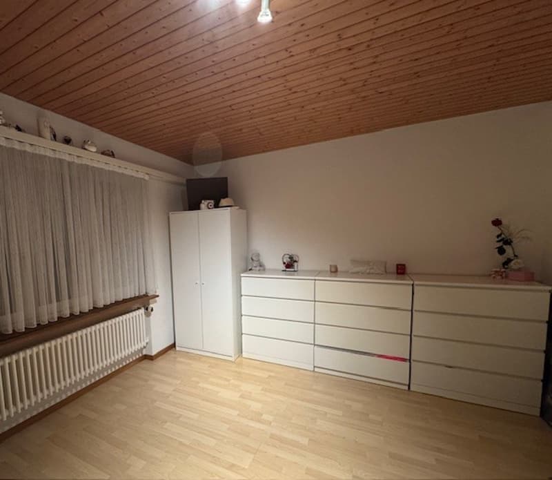 Helle 4-Zimmer-Wohnung an der Hauptstrasse in Oberbuchsiten (6)