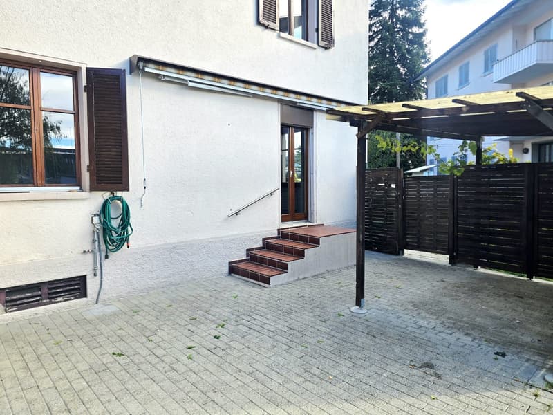 ERSTVERMIETUNG - Gemütliche 3-Zimmerwohnung mit grosser Terrasse und Gartenanteil (7)