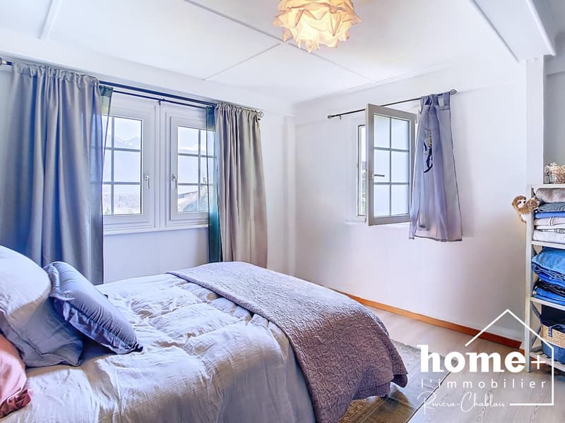Beautiful individual chalet in a quiet location with open views (5)