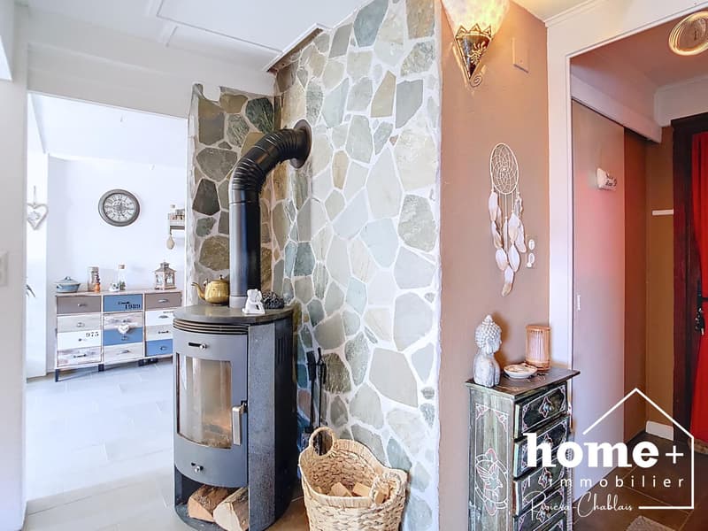 Beautiful individual chalet in a quiet location with open views (7)