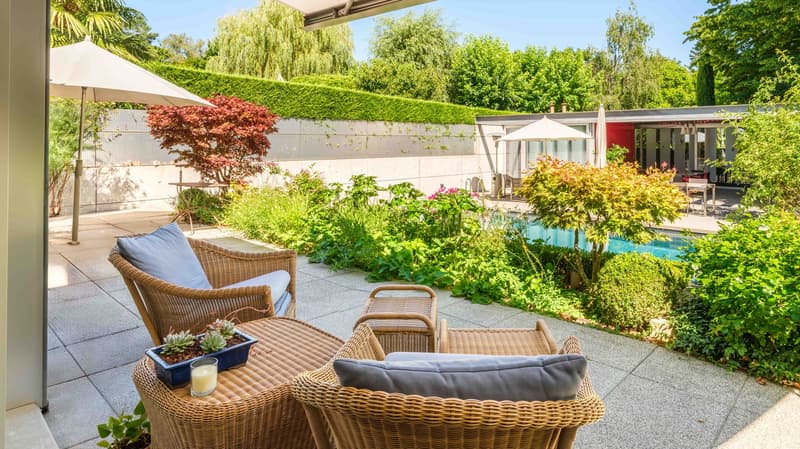 Beautiful property with pool in Cologny (8)