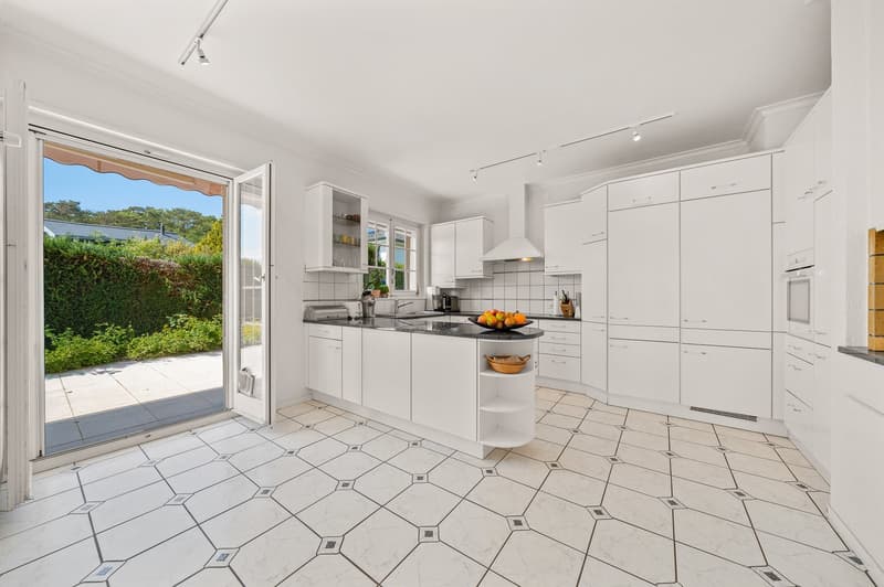 Co-exclusivité - Villa individuelle avec vue somptueuse à Dully (6)