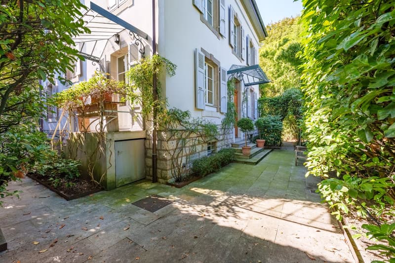 Beautiful 19th-century house in the city center with indoor pool (22)