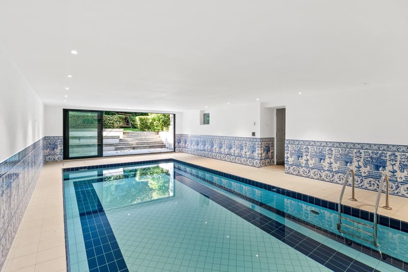Beautiful 19th-century house in the city center with indoor pool (18)