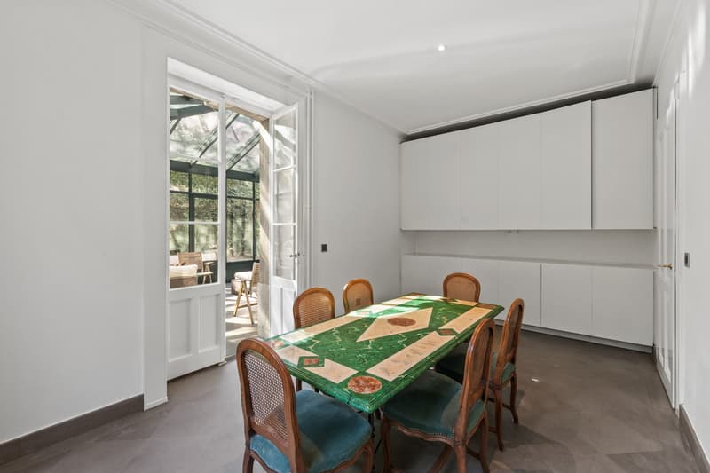 Beautiful 19th-century house in the city center with indoor pool (7)