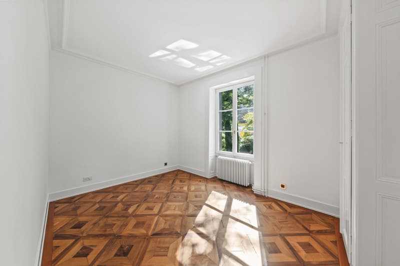 Beautiful 19th-century house in the city center with indoor pool (10)