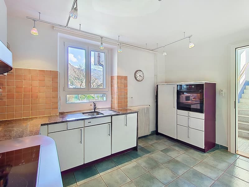 EXCLUSIVE! 12.5-room villa renovated with lake view (6)
