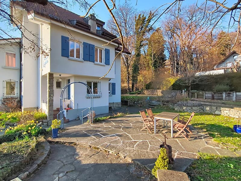 EXCLUSIVE! 12.5-room villa renovated with lake view (3)
