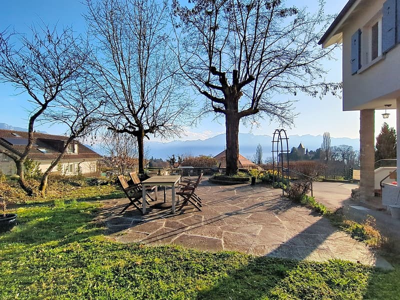 EXCLUSIVE! 12.5-room villa renovated with lake view (24)