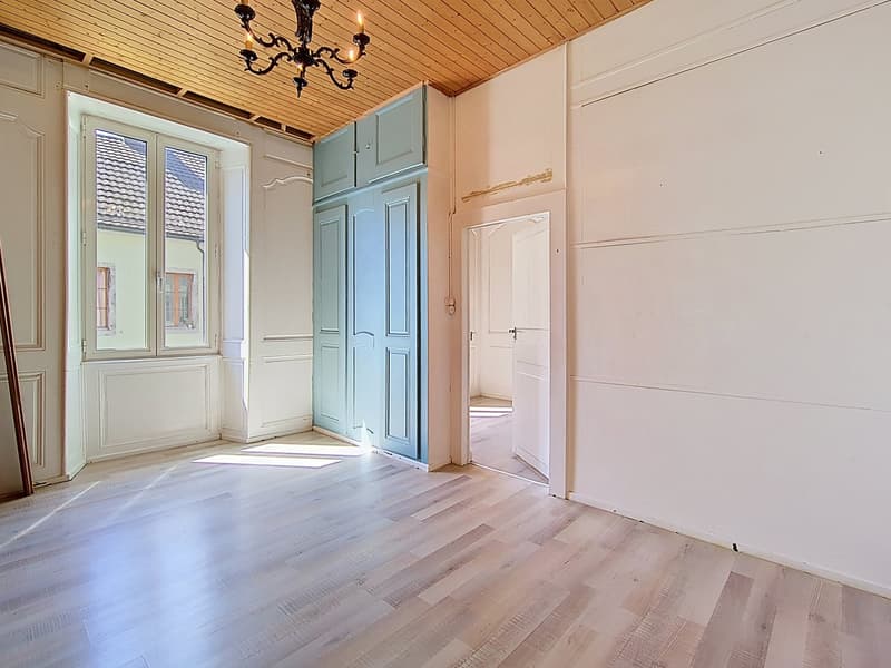 Charming 4.5-room apartment with balcony in the heart of St-Maurice (5)