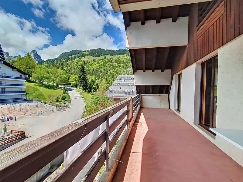 Charming 3.5-room attic apartment in Torgon with terrace (1)
