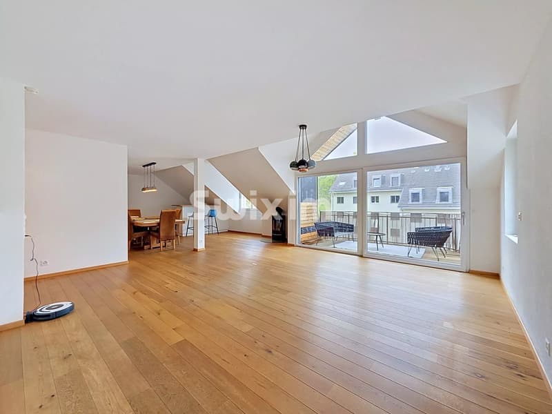 Elegant attic 190 m² in the heart of St-Cergue (1)