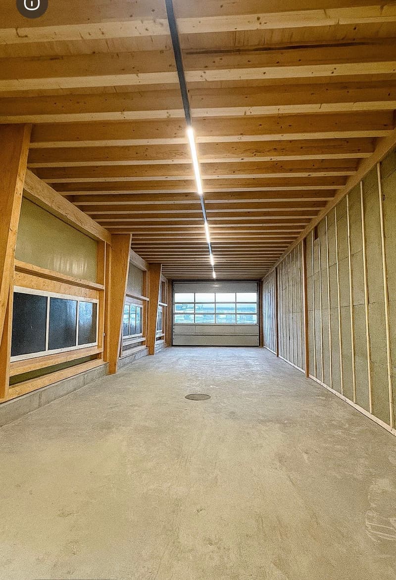 Spazio commerciale moderno con ufficio al piano terra 152 m2 a Schlatt TG (3)