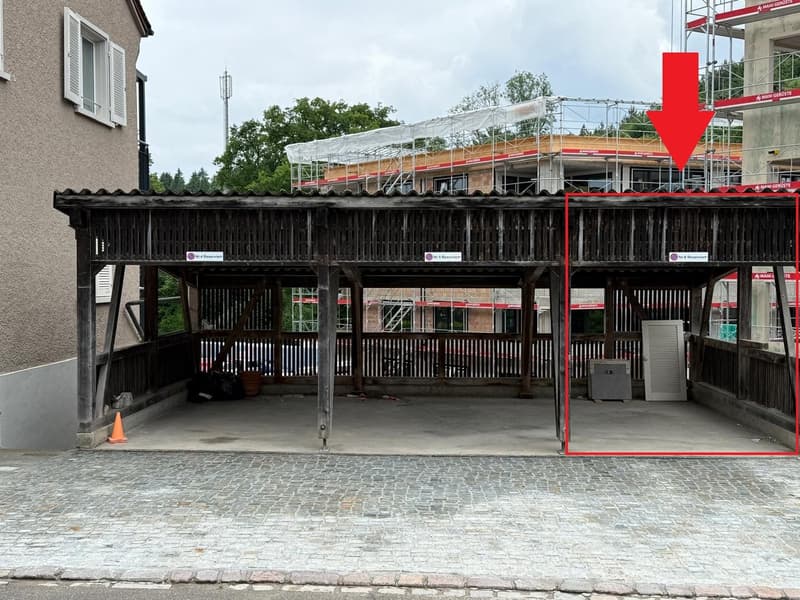 Carport mit Lademöglichkeit für E Auto an der Engestrasse 35 in Neuhausen zu vermieten (2)