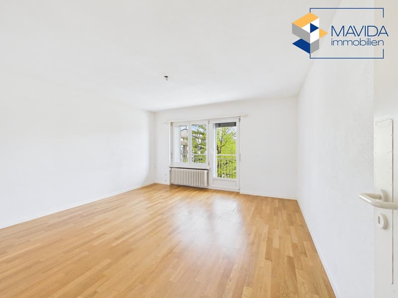 empty room, wooden floor, white walls, large window, balcony