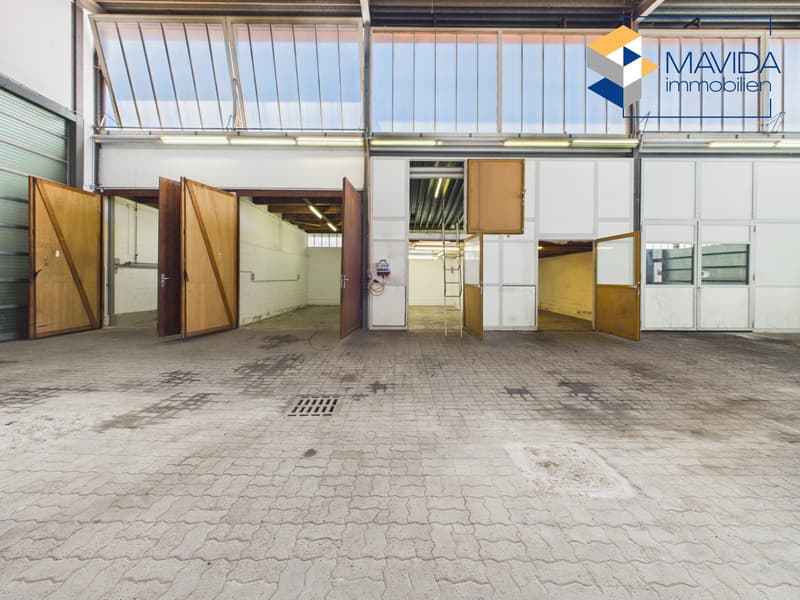 Deux halles commerciales connectées avec système de grue et station de lavage SB (17)