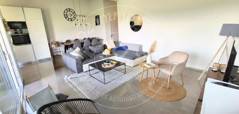 Schönes Dachapartment mit 3.5 Zimmern zur Miete in Grandsivaz (1)