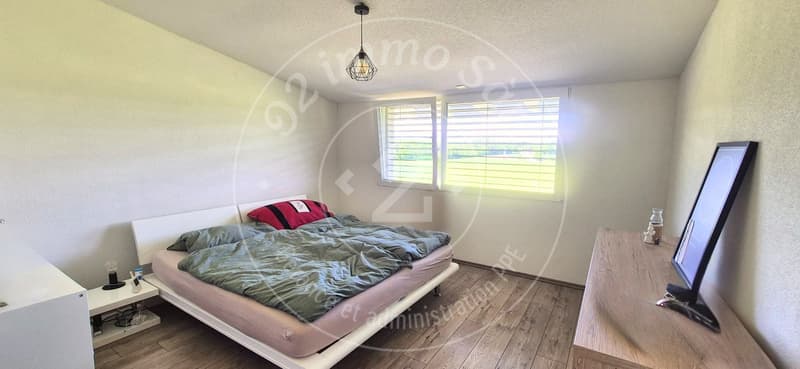 Schönes Dachapartment mit 3.5 Zimmern zur Miete in Grandsivaz (5)