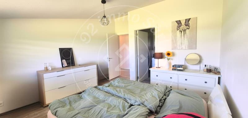 Schönes Dachapartment mit 3.5 Zimmern zur Miete in Grandsivaz (4)